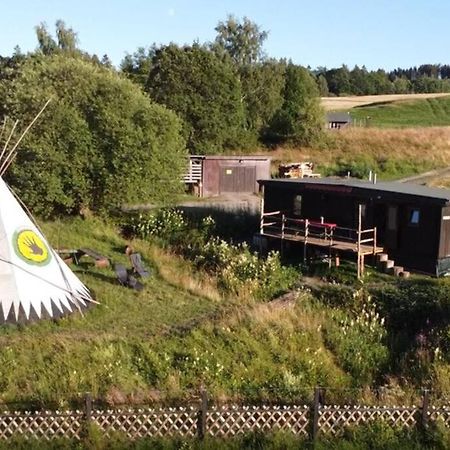 Tiny House Mit Indianerzelt Und Lagerfeuer Im Harz Apartamento Benneckenstein Exterior foto